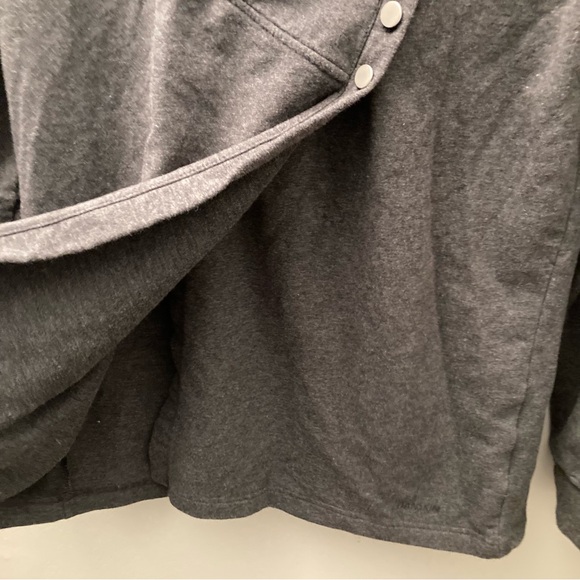 Activewear Top - Picture 2 of 8